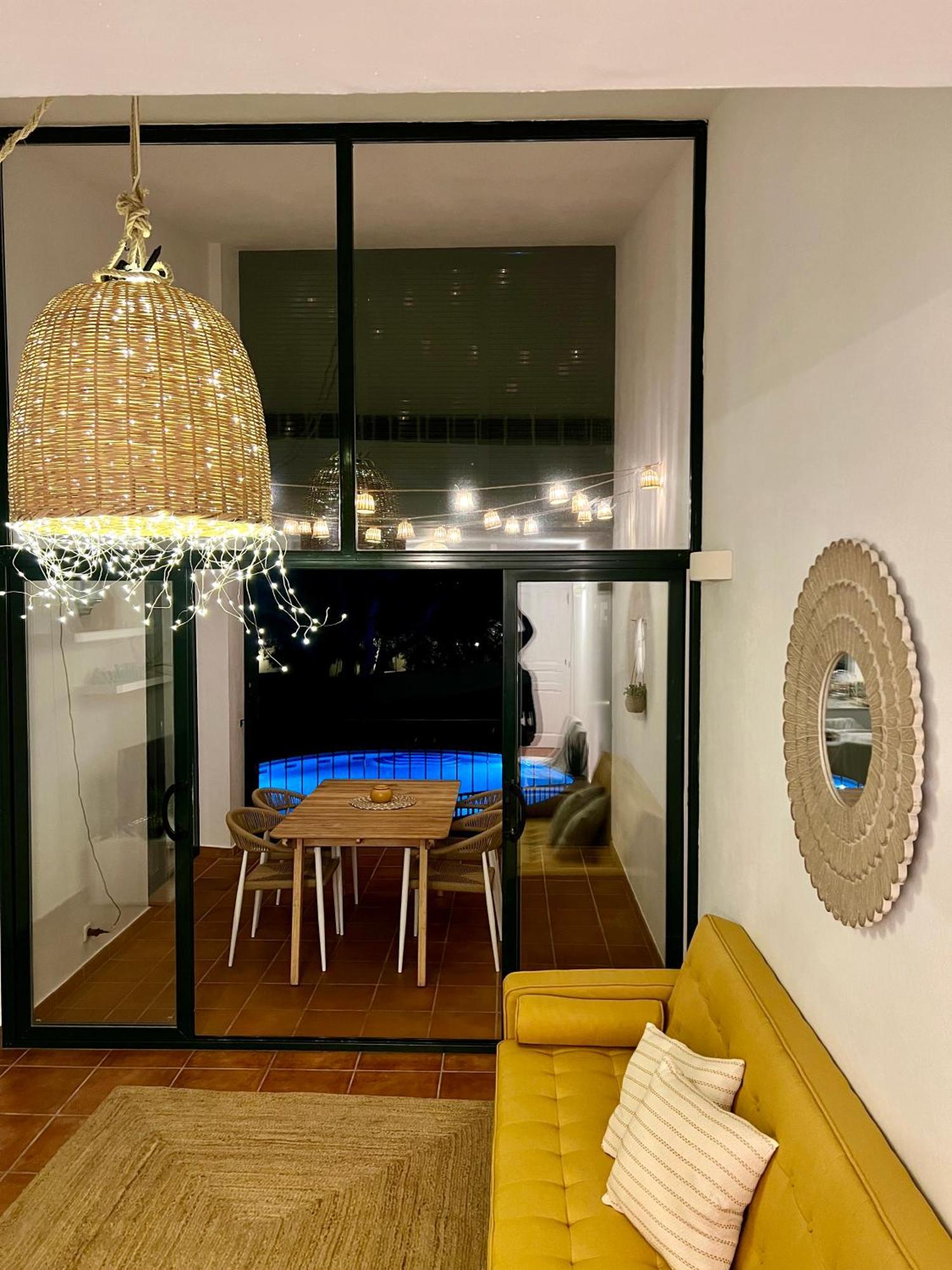 Casa Tortuga Con Piscina Com Apartment Кала'н Бош Екстериор снимка