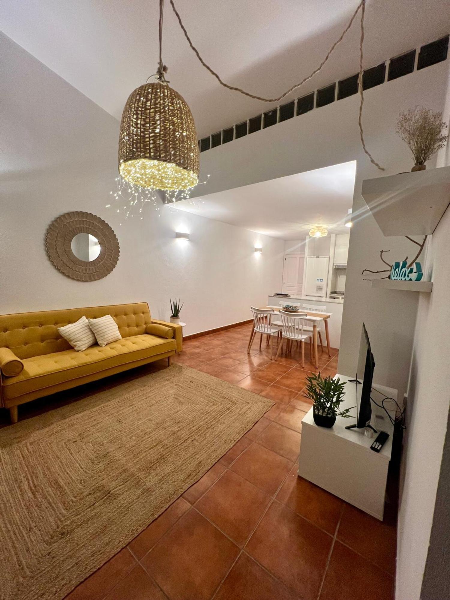 Casa Tortuga Con Piscina Com Apartment Кала'н Бош Екстериор снимка