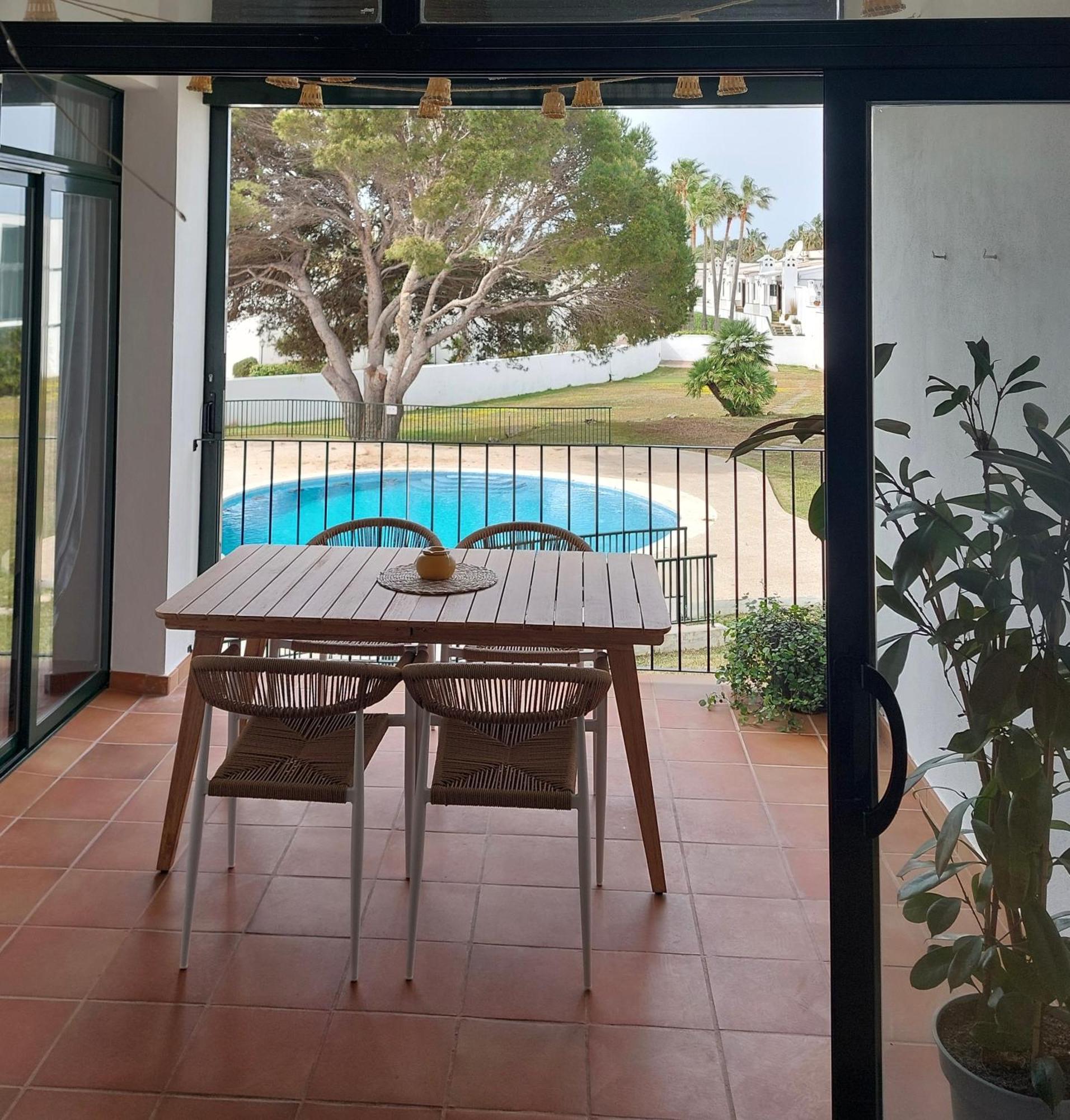 Casa Tortuga Con Piscina Com Apartment Кала'н Бош Екстериор снимка